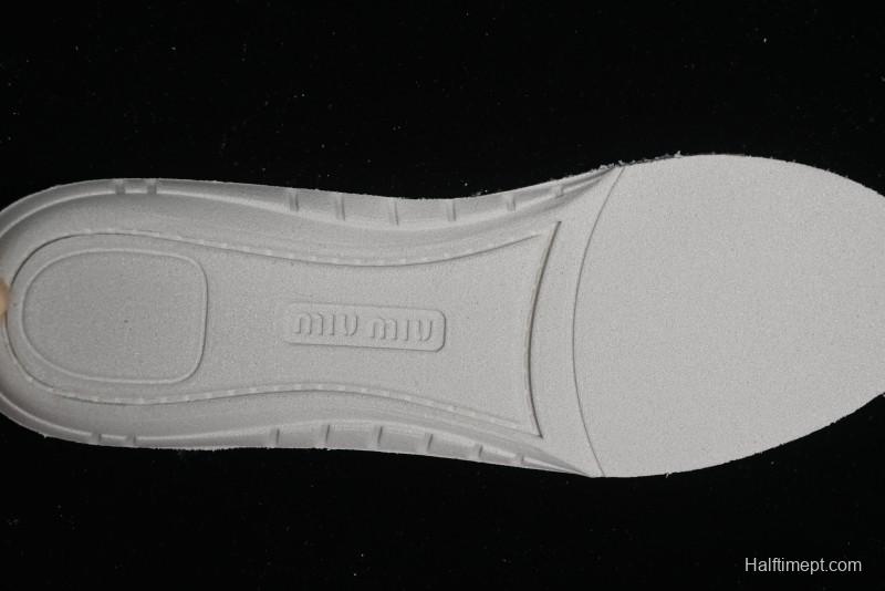 Miu Miu x New Balance 530 Low-Top Retro Running Sneakers with Dual Lace Design - G.D4