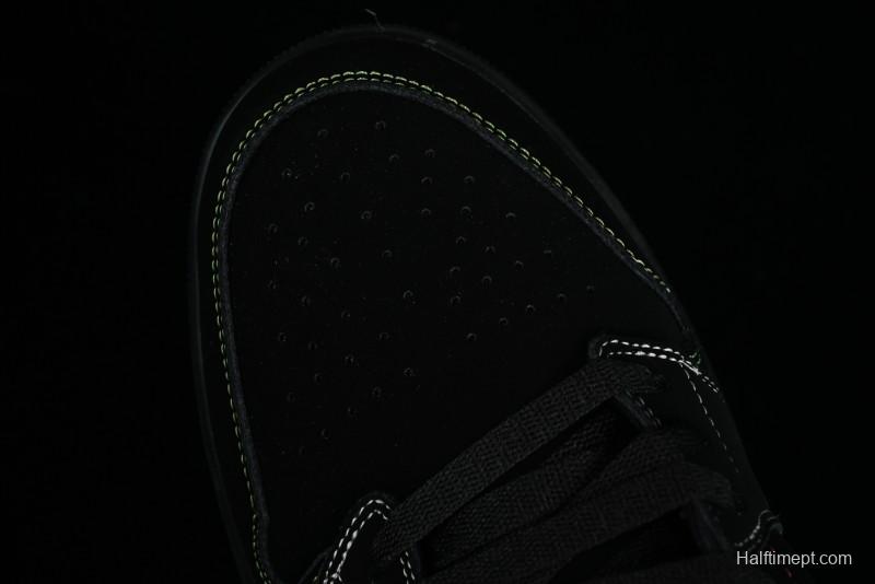 Nike Air Jordan 1 Low AJ1 Black Green Low Top Lifestyle Basketball Shoes - 338145-003