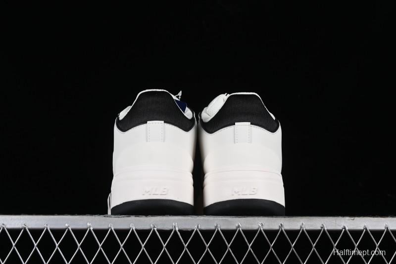 MLB Chunky Liner New York Yankees Hook & Loop Lightweight Platform Sneakers with 6cm Height Increase - 3ASXLMB3N50BKS