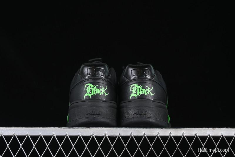 NY Yankees Black & Neon Green Sneakers - Classic Streetwear Style