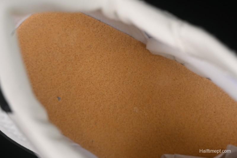 Golden Goose Marathon Comfortable Low-Top Lifestyle Sneakers in White Black Silver - H8D4