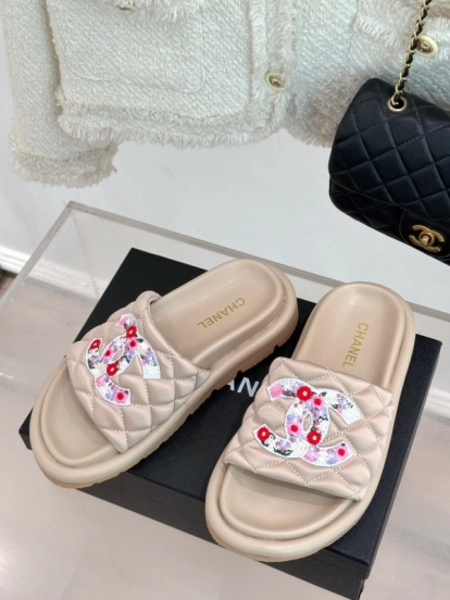 2025 Slippers Chanel Beige Silk Floral Pattern