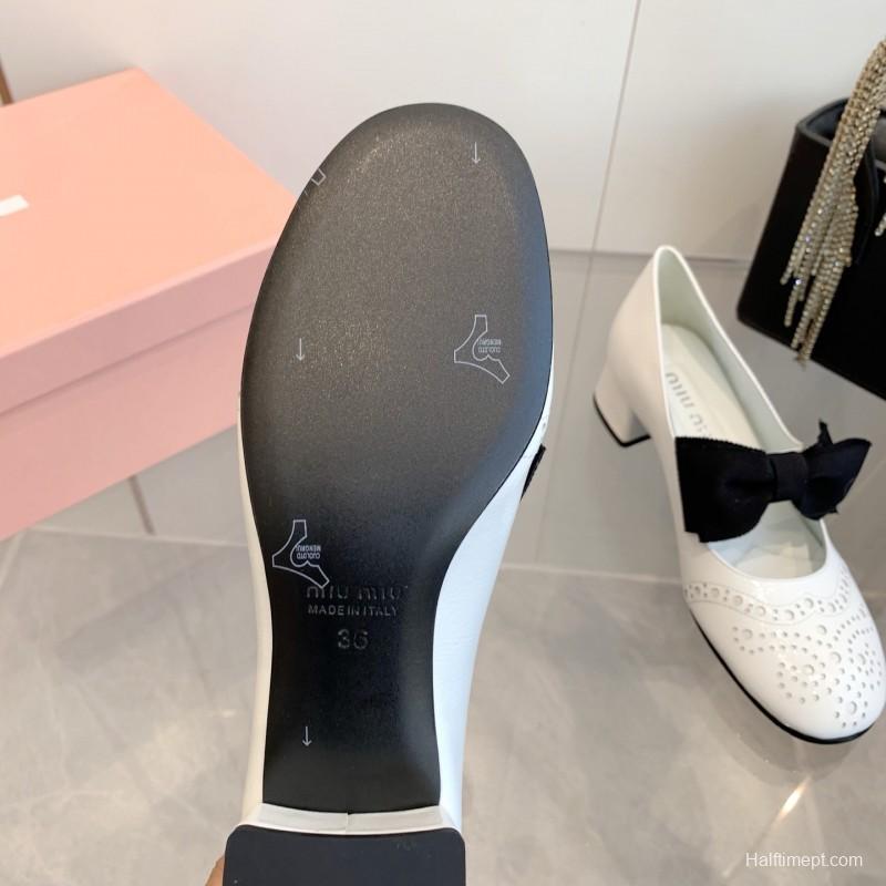 2025 Women Miu Miu White Leather Mary Jane Brogue Bow KFY00280