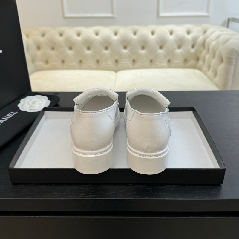 2025 Women Chanel White Leather Loafers KFY00310