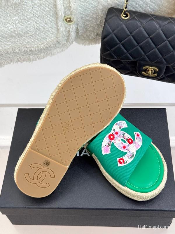 2025 Women Chanel Green Canvas Leather Slippers Embroidered KFY00230