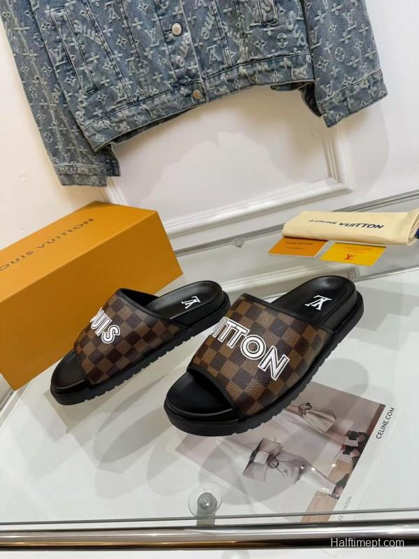 2025 LV Brown Canvas Slippers
