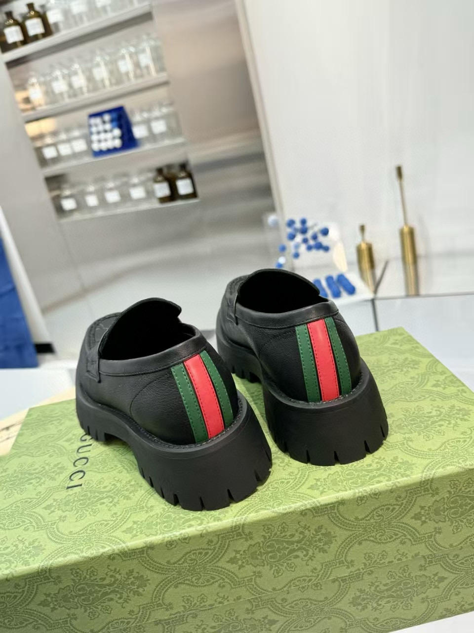 2024 Women Gucci Black Leather Loafers MJ00320