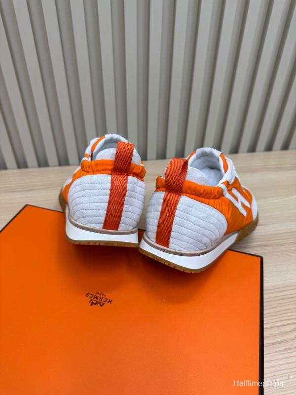 2025 Unisex Hermès White Orange Suede Mesh Sneakers KFY00300