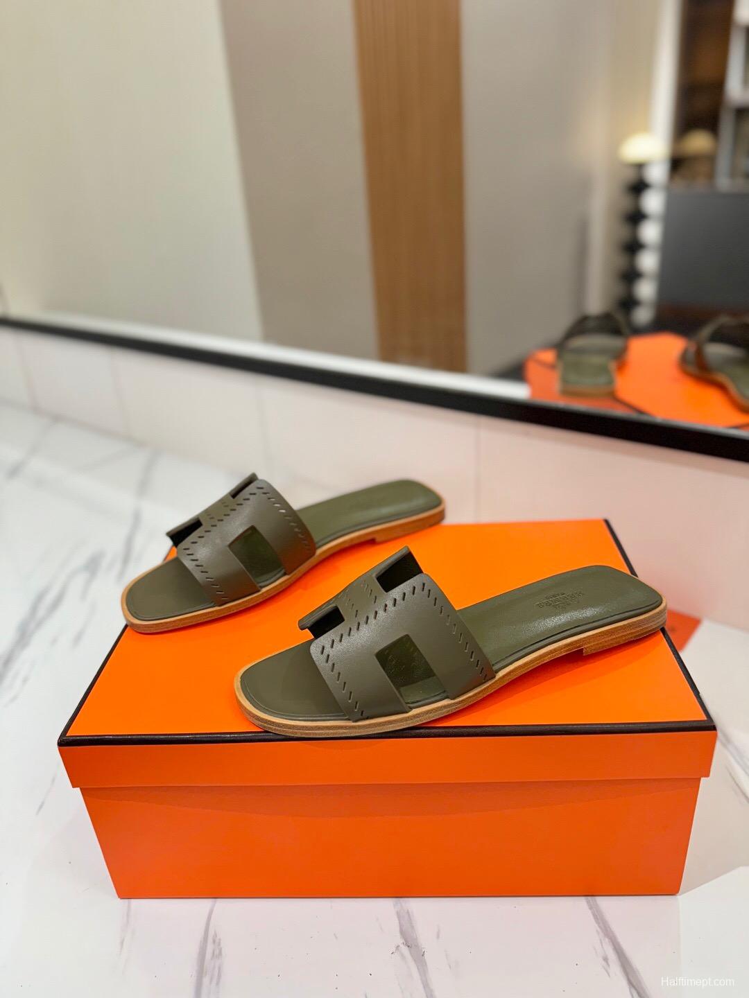 2025 Women Hermès Khaki Leather Slippers KFY00260