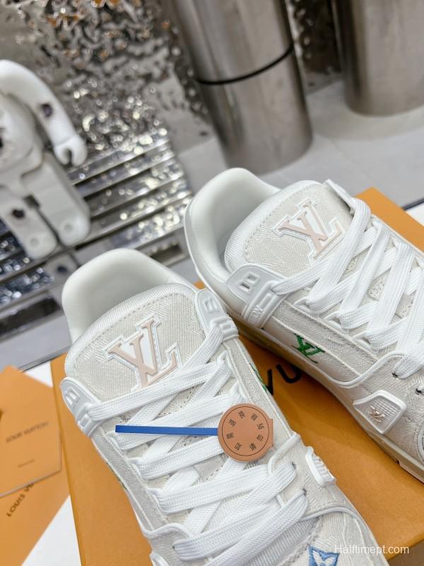 2025 Unisex Louis Vuitton White Canvas Plimsolls Top Version KFY00390