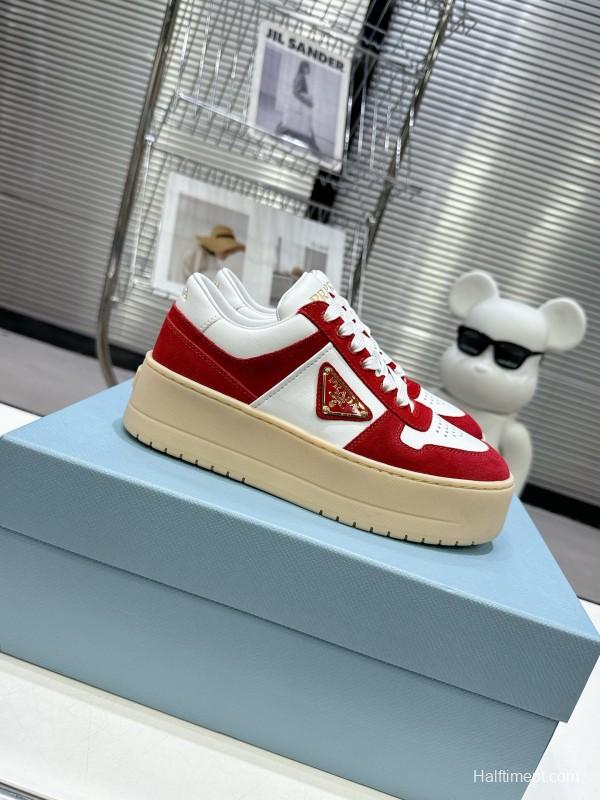 2025 Women Prada Red White Leather Sneakers KFY00310
