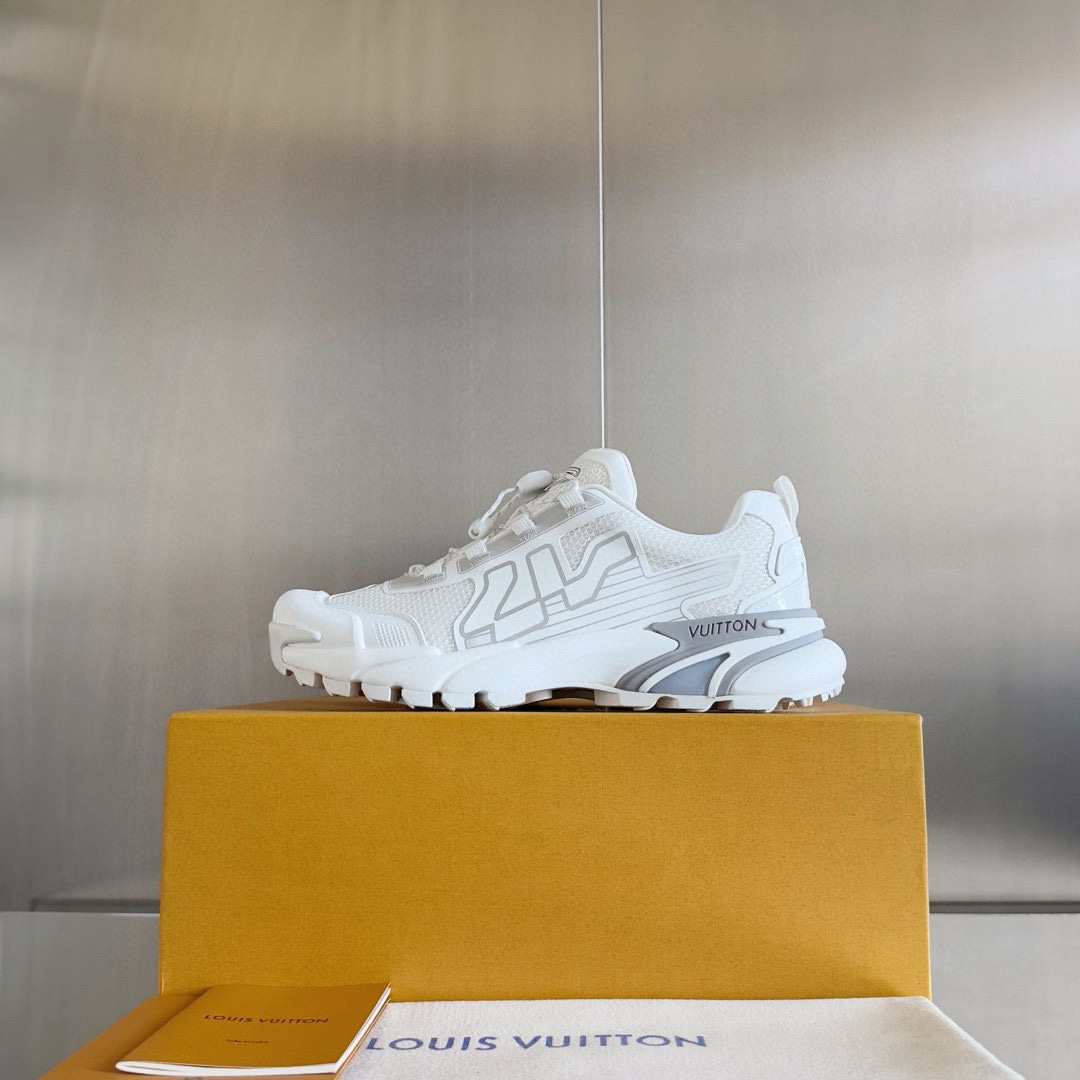 2025 Men Louis Vuitton White Mesh Sneakers MJ00390
