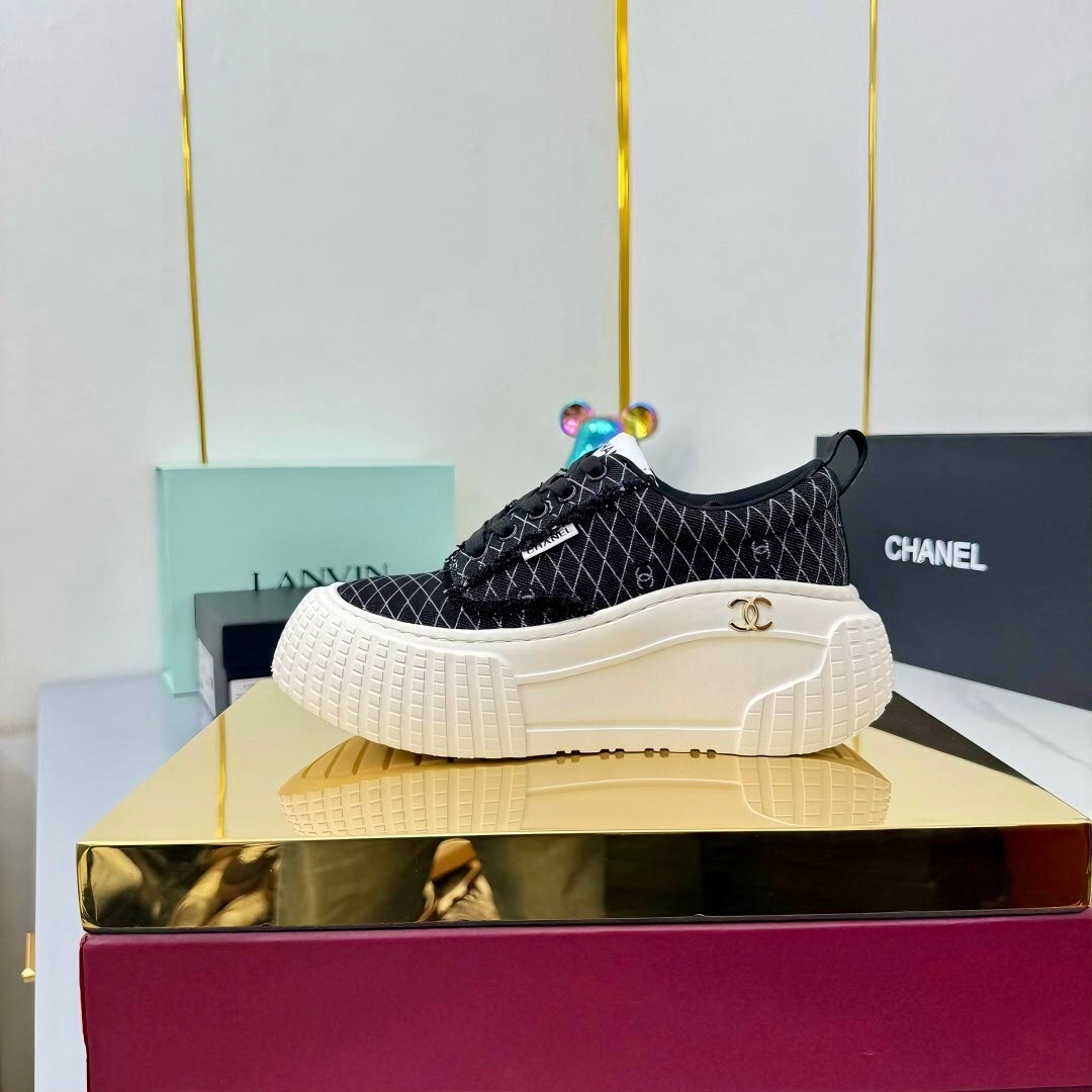 Chanel 2025/SS Little Chanel Loafers Panda Shoes Casual Sneakers - LY00330