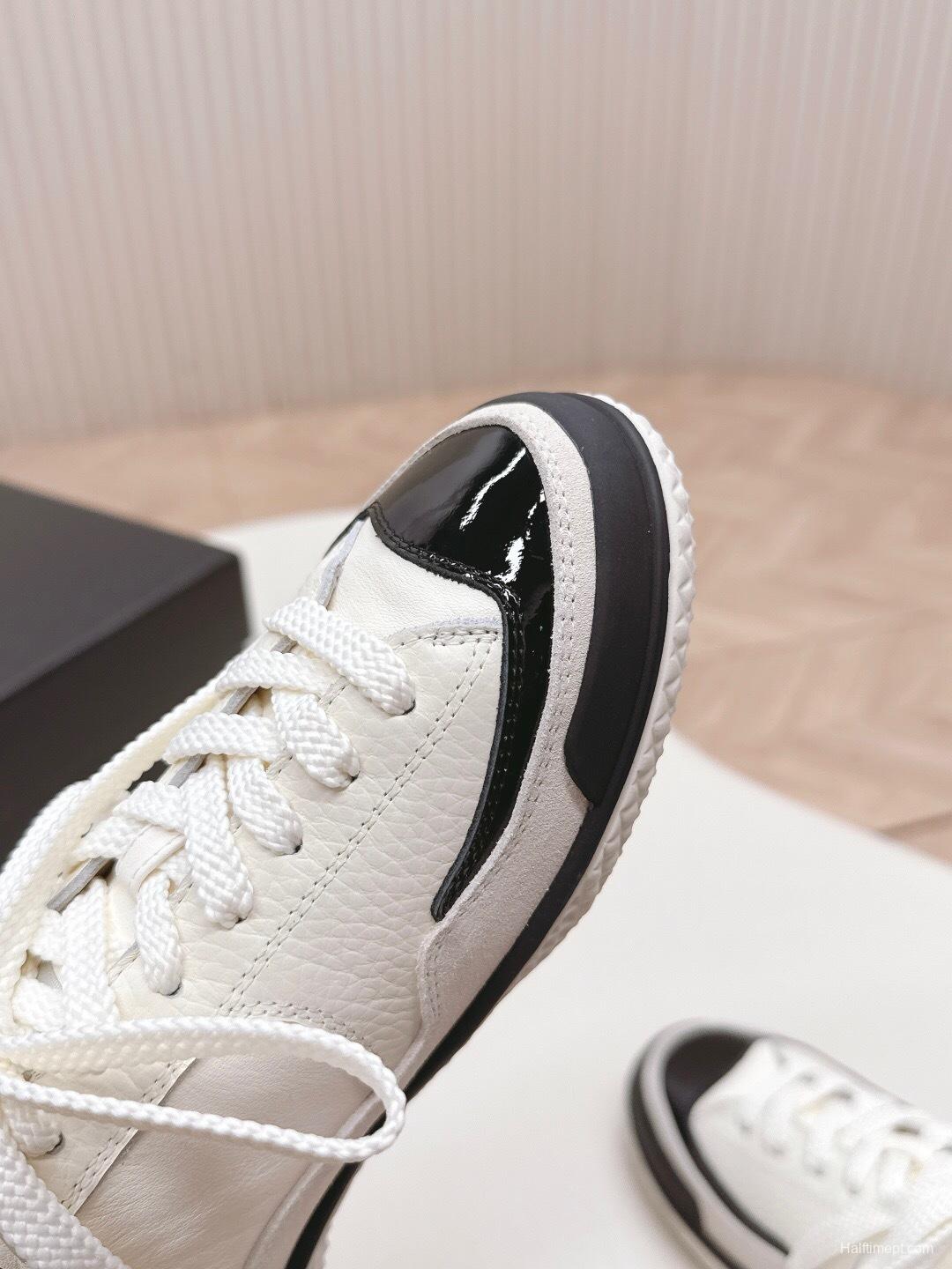 Chanel 2025 SS Casual Sneakers Training Shoes - LY00300