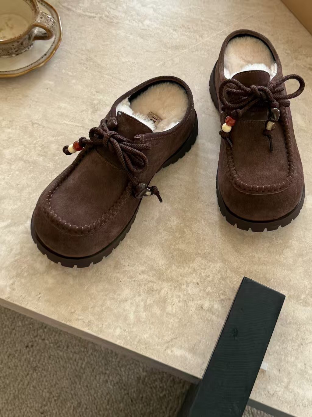 UGG Fall Winter 2025 Potato Wool Slippers Retro Acrylic Buckle Design - KFY00250