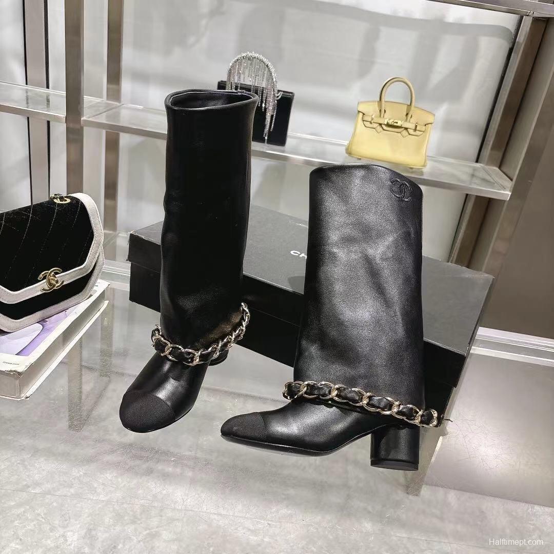 Chanel 2025/SS Runway Turn-Cuff Large Chain Block Heel Boots - LY00510