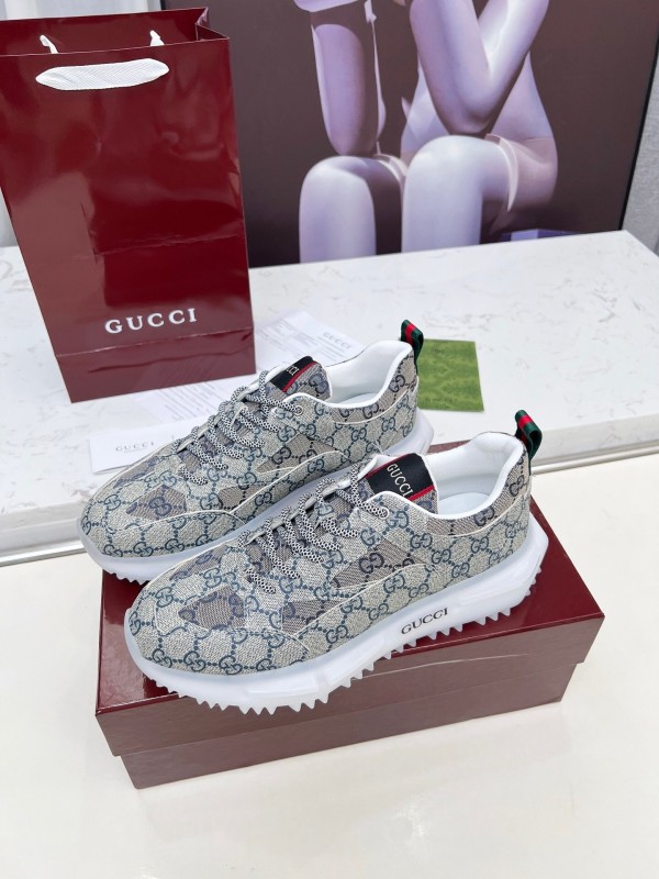 Gucci 2025/SS 2.0 Sneakers with Retro-Futuristic Design and Reflective Stripes - LY00320