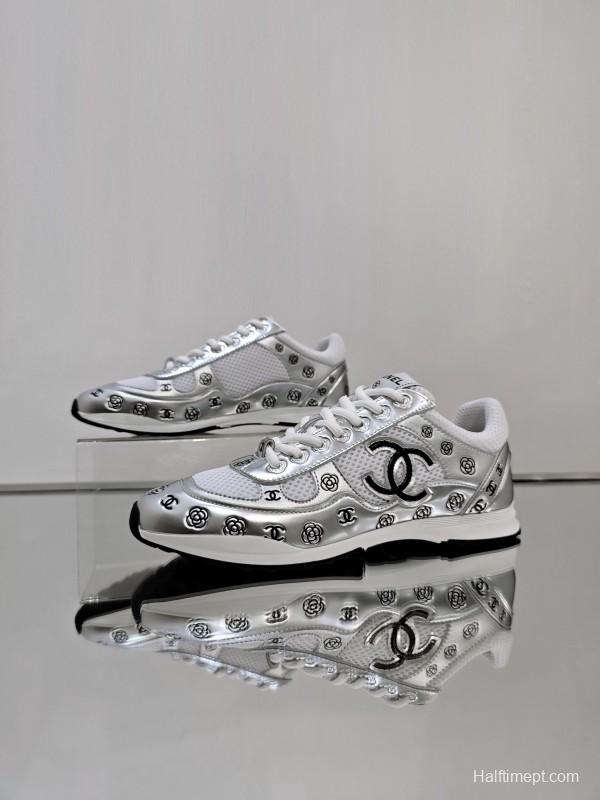 Chanel 2025 SS Limited Edition Silver Horn King 2nd Generation Unisex Sneakers - KFY00340