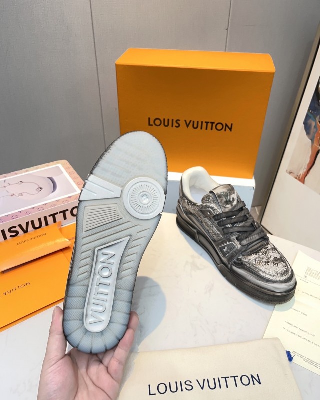 LV Trainer Basketball Series Washed Canvas Sneakers - LY00430