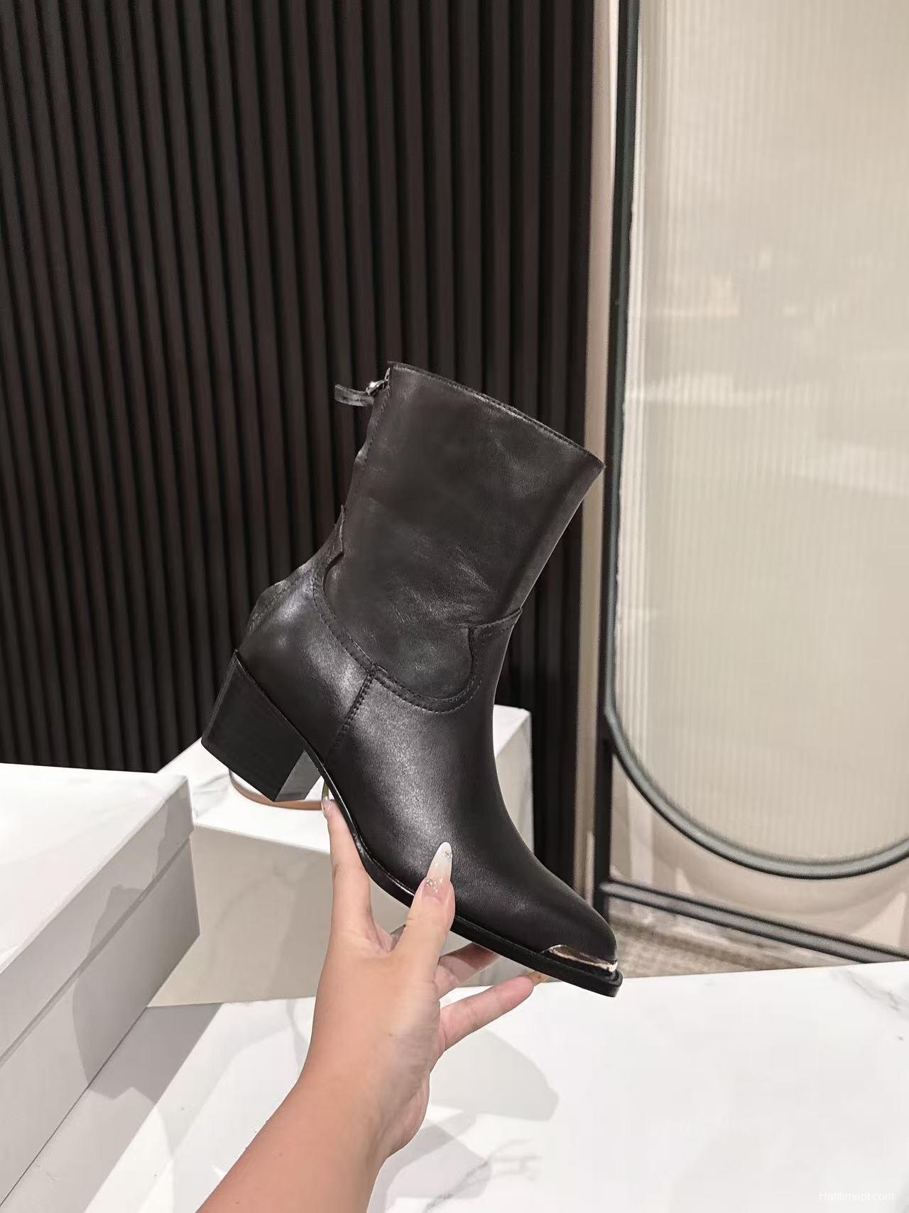 CELINE 2025/SS Fashion Boots Retro European Style - LY00410