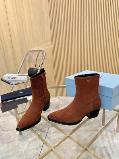 Prada Classic Pointed Boots 2025 SS Collection - L Y00330