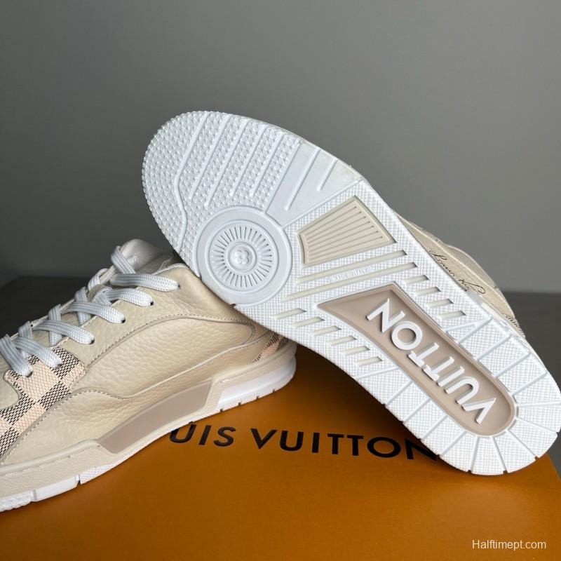 Louis Vuitton 2025 Spring/Summer Collection Luxury Sneakers with Signature Logo and Dual-Color TPU Outsole - YC