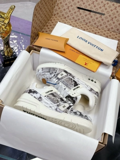 Louis Vuitton LV Trainer Maxi Sneakers Head Grain Ostrich Pattern Series - AS00400