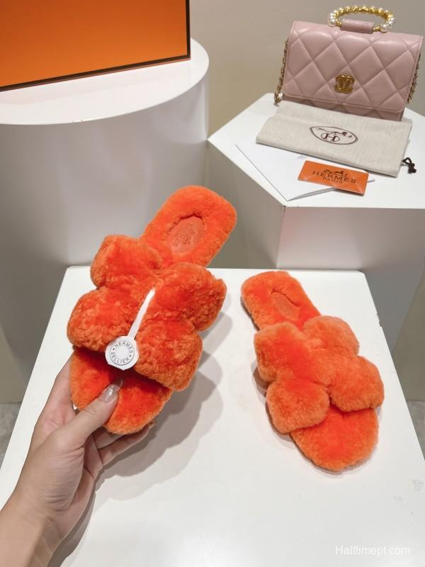 Hermès Autumn Winter Flat Fur Slippers - LY00240