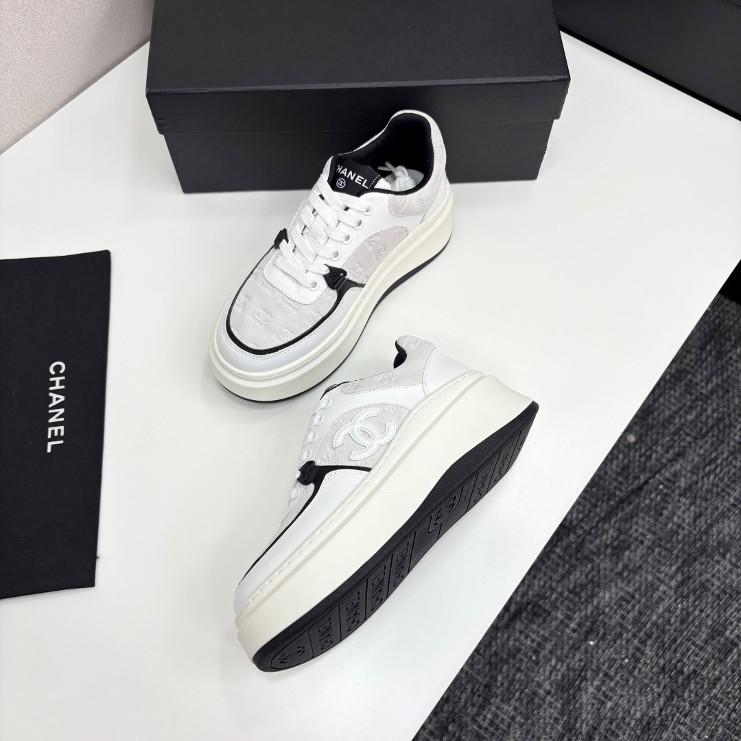 Chanel 2025 SS Panda Casual Sneakers - LY00340