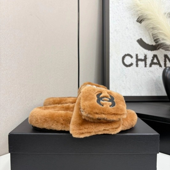 Chanel 2025 SS Latest Color Fur Slippers - LY00270