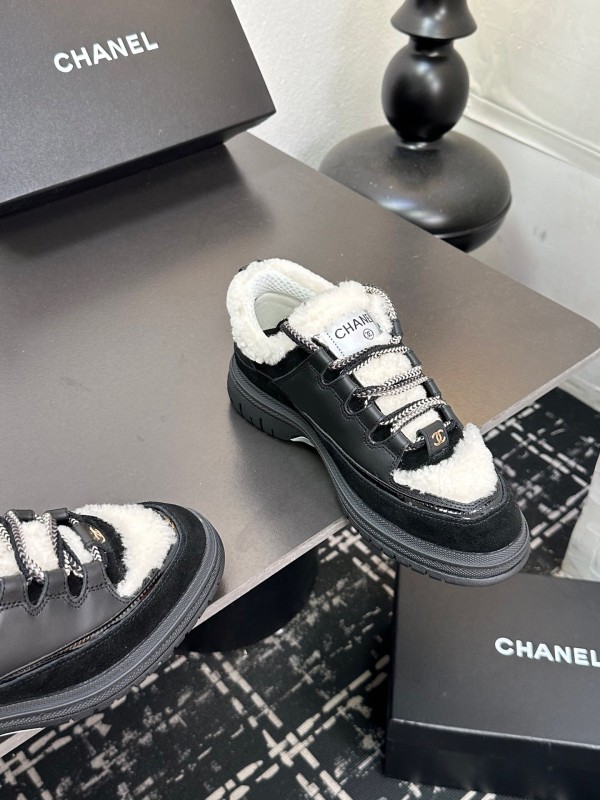 Chanel Spring/Summer 2025 Runway Thick Sole Sneakers - LY00320