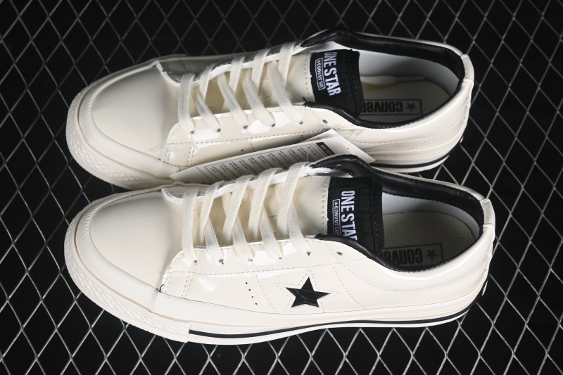 Converse One Star 95 Classic Low-Top Skateboarding Shoes with Glossy Patent Leather and Reflective Star Logo - 167324C
