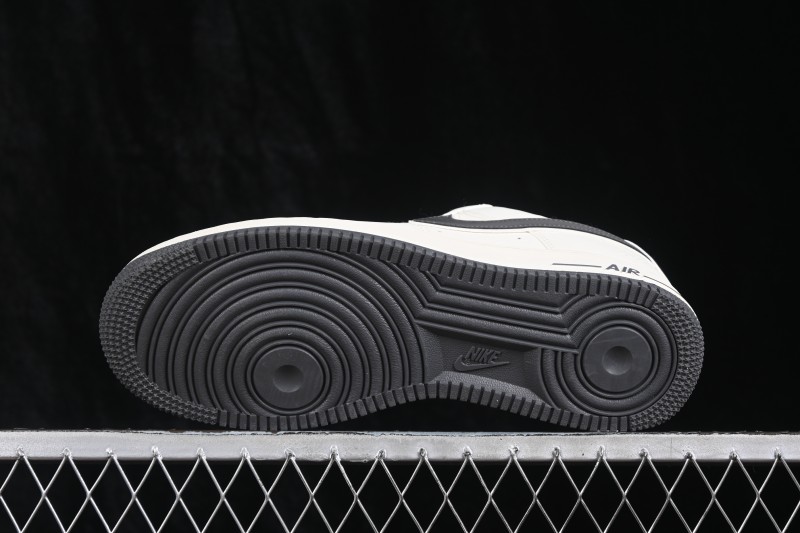 Nike Air Force 1 '07 Low Basketball Shoes with Full-Length Air Cushion - DD1982-352