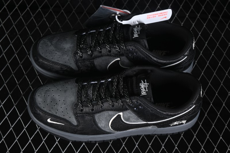 Nike SB Dunk Low Year of the Horse Limited Edition Black Horse Premium Custom Low-Top Skateboarding Shoes - SD8888-010