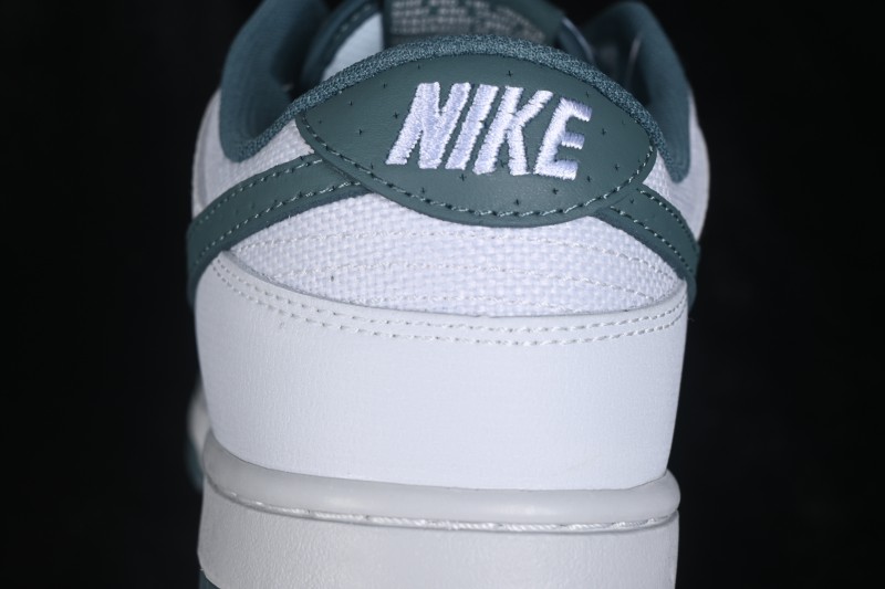 Nike SB Dunk Low Skateboarding Shoes with Cushioned Collar - IH1940-002