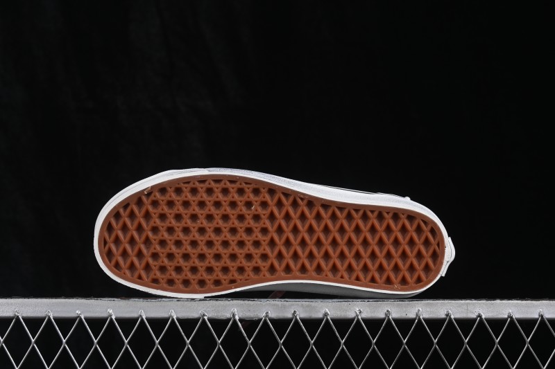 Vans Old Skool Low Top Casual Skateboarding Shoes - VN000E8VYA6