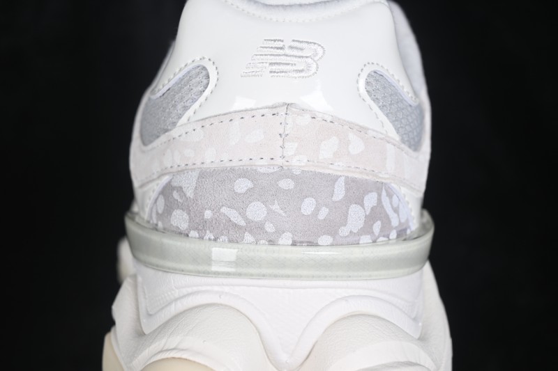 New Balance 9060 Retro Running Shoes with Suede and Mesh Upper - U9060GE