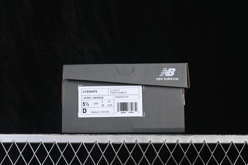 New Balance 1906 Retro Running Shoes with Lightweight Leather and Breathable Mesh Upper - U19064F6