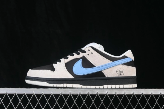 Nike SB Dunk Low Pro Skateboarding Shoes with Cushioned Collar - FZ5645-100