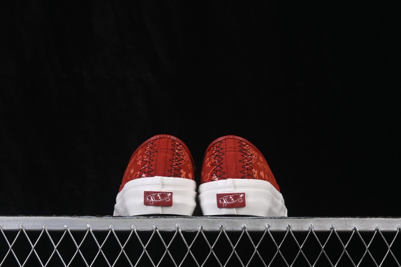 Vans Authentic Year of the Horse Low-Top Casual Skateboarding Shoes with Vulcanized Construction - VN000Z3UHRU