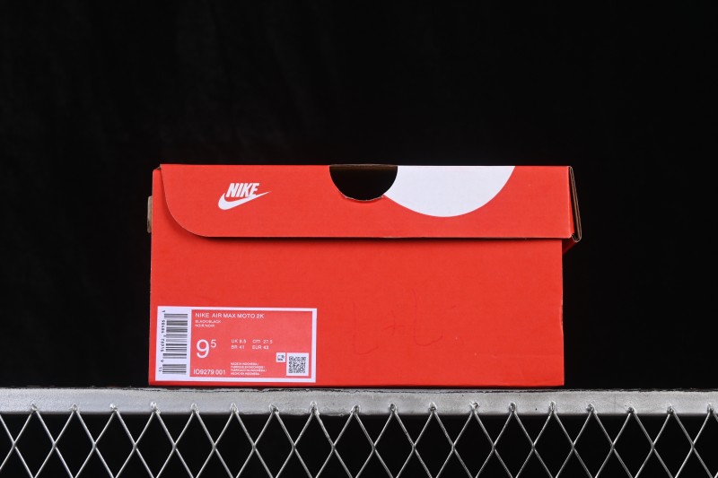 Nike Air Max Moto 2K Retro Running Shoes with Air Cushioning - IO9279-001
