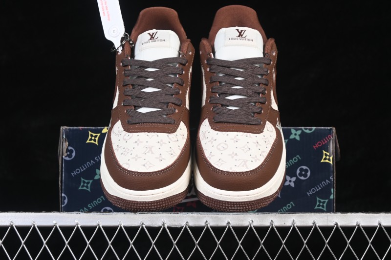 Nike Air Force 1 '07 Low Basketball Shoes with Brown Cheese Print Design - DF0188-127