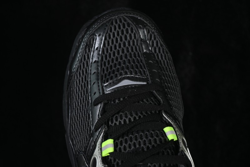Nike Air Max Moto 2K Retro Running Shoes with Air Cushioning - IO9279-002