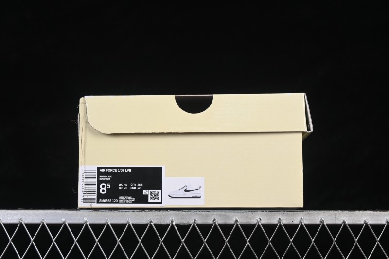 Nike Air Force 1 '07 Low Sneakers with Embossed Design and Premium Leather - SM6668-120