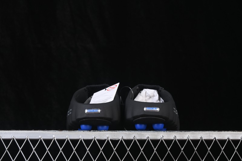 Nike Mind 001 Neuroscience Foot Massage Slippers with Perforated Breathable Upper and 22 Independent Foam Nodes - IQ8502-001