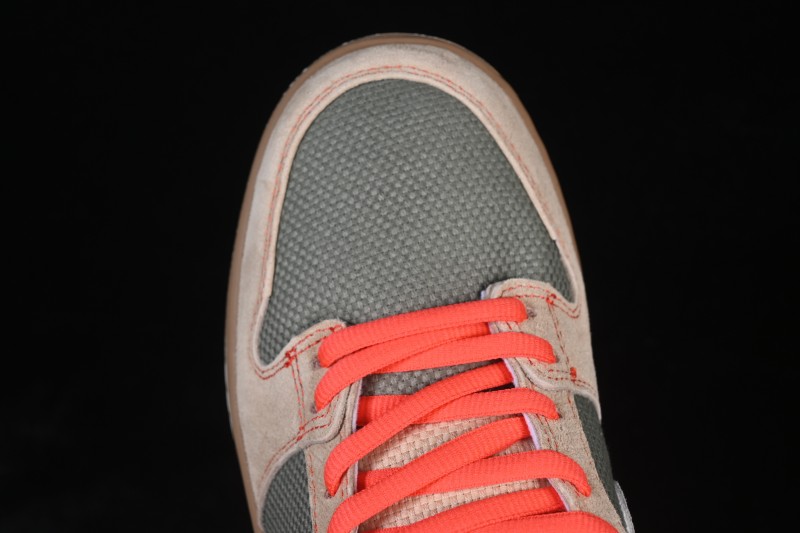 Nike SB Dunk Low Skateboarding Shoes with Premium Leather Construction - IB6206-701