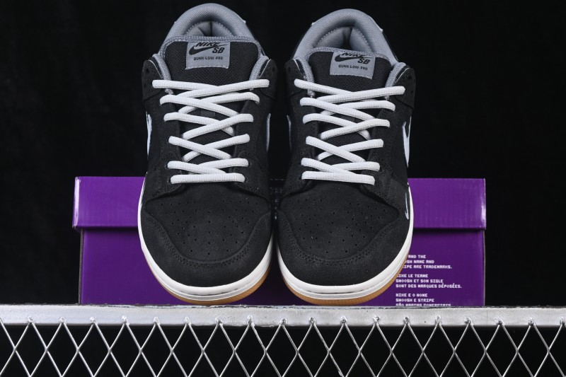 Nike SB Dunk Low Skateboarding Shoes - HF3063-001