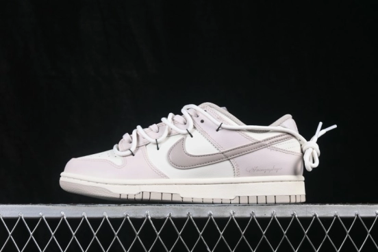 Nike SB Dunk Low Retro Skateboarding Shoes with Strap Detail - HF5441-007