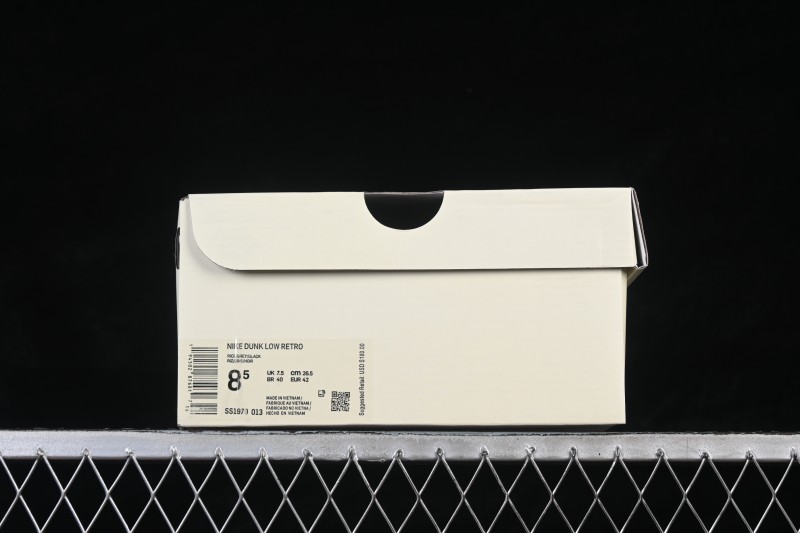 Nike Air Force 1 '07 Low Basketball Shoes with Classic Leather Upper and Air-Sole Cushioning - SS1979-013