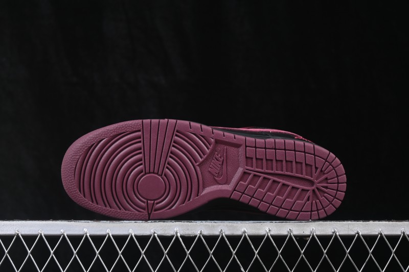 Nike SB Dunk Low Premium Custom Skateboarding Shoes - DS6608-028
